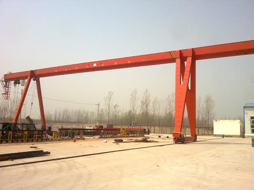 Hồ dầm đơn cần cẩu 32 tấn