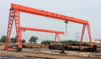 Bên ngoài điện Palăng đơn dầm giàn cần cẩu